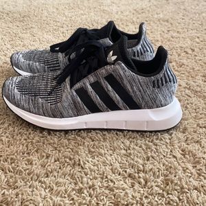 adidas swift run sneakers